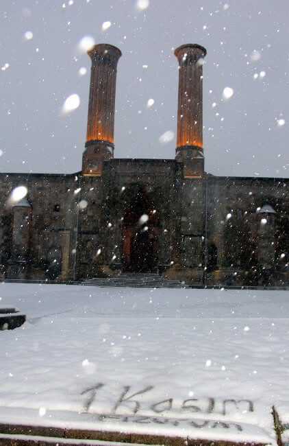 erzurumda-kar-yagisi-001 Erzurum'da Kar Yağışı Etkili Oldu ! Haberler 