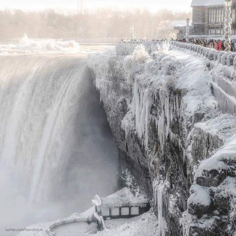 Niagara Şelalesi Dondu!