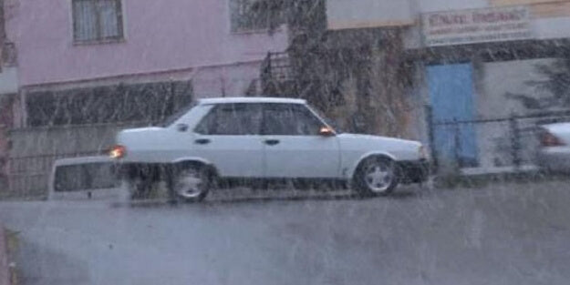 Ankara'da Mevsimin İlk Kar Yağışı...