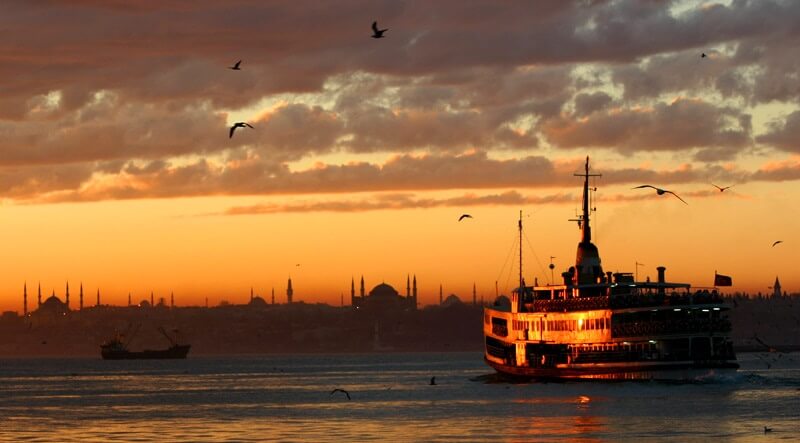 becauseofyou_silhouette_of_istanbul_by_selebant Sıcaklık 30 Derece Üzerine Çıkıyor! Haberler  