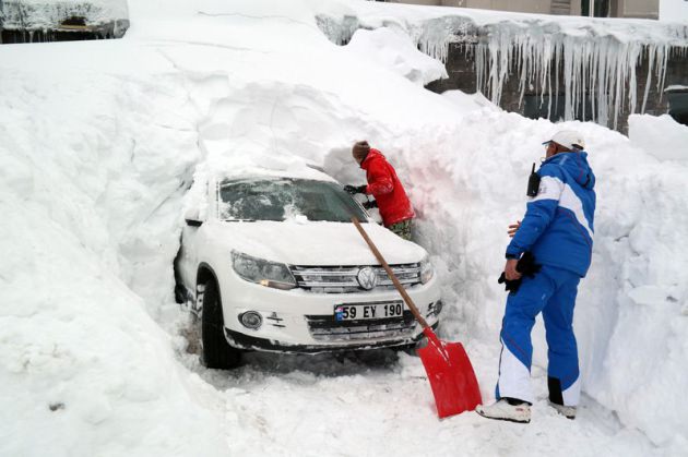 57FT0_1423765295_67081 Uludağ'da kar kalınlığı 2,5 metreyi aştı ! Genel Haberler  