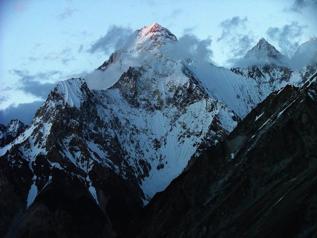 everesti-zirveden-ettiler-17 İlginç İddia: Everest Dünyanın En Yükseği Değil ! Foto Galerisi 