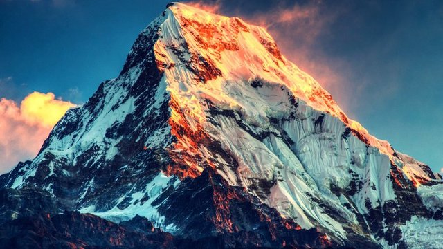 everesti-zirveden-ettiler-4 İlginç İddia: Everest Dünyanın En Yükseği Değil ! Foto Galerisi 