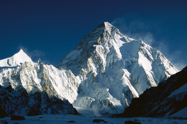 everesti-zirveden-ettiler-5 İlginç İddia: Everest Dünyanın En Yükseği Değil ! Foto Galerisi 