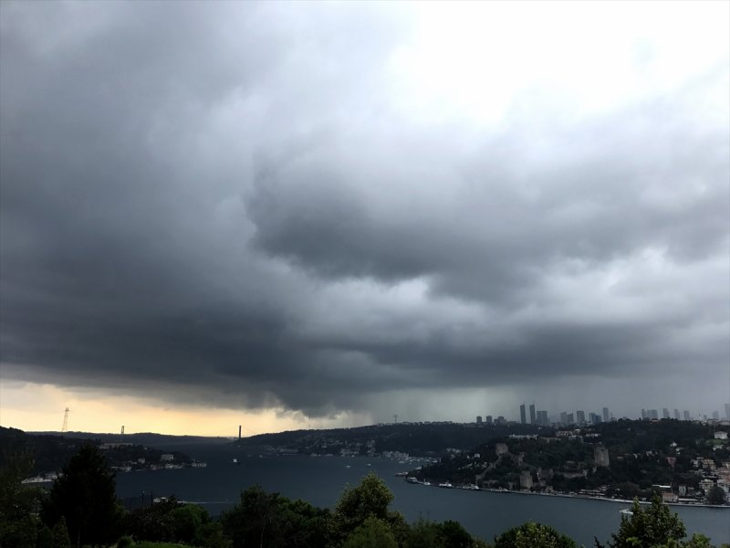İstanbul’da hafta sonu kuvvetli yağmur var!