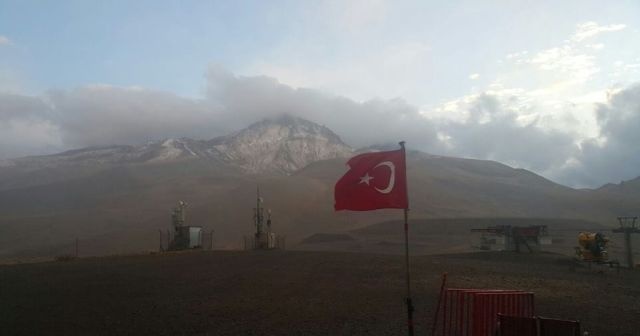 Erciyes Dağı’na ilk kar yağdı​!