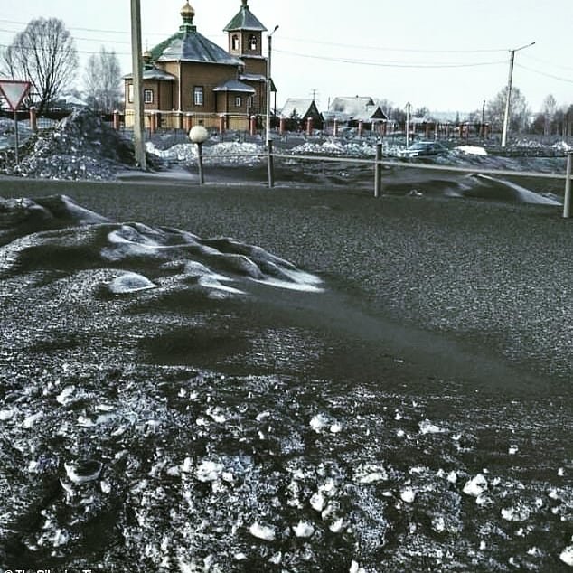siyah-kar-yagisi Siyah Kar Nedir? Sibirya'da Siyah Kar Yağdı! Haberler Sözlük  